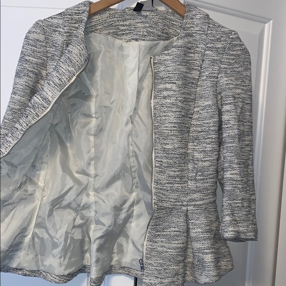 DIVIDED | Peplum Blazer/Jacket - Picture 3 of 3